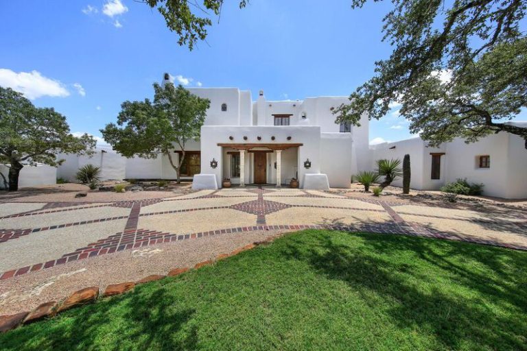 George Strait House: The San Antonio Villa