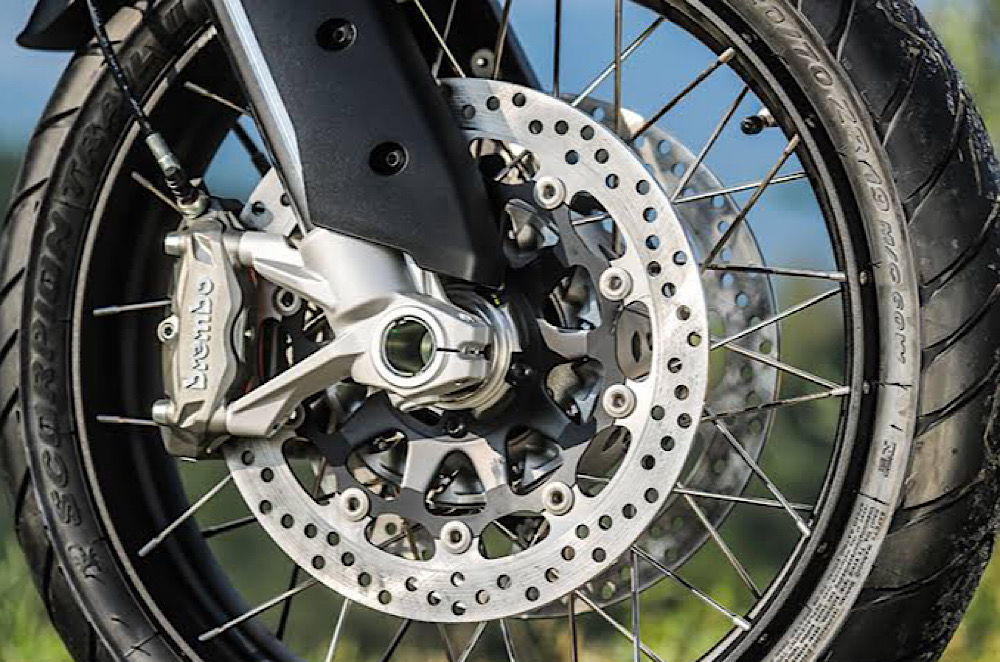How Aftermarket Wheels Can Enhance the Look and Style of Your Motorcycle